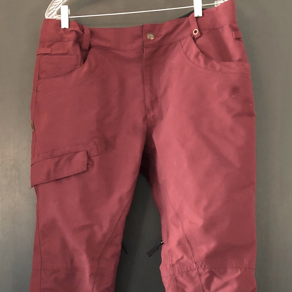 Men’s large 686 burgundy snowboard pants